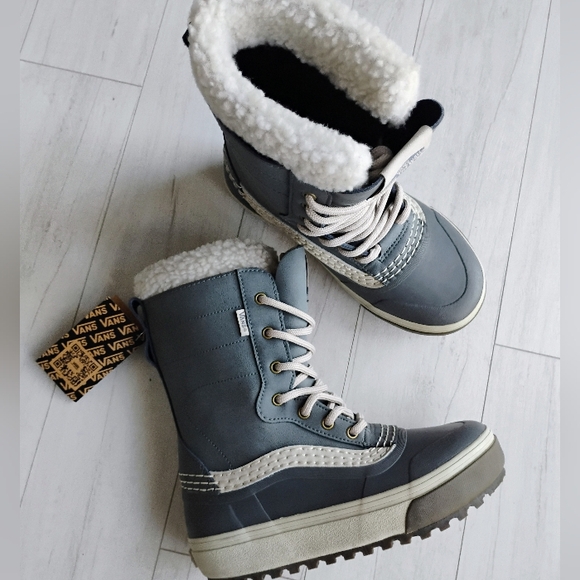 VANS NEW Standard Snow MTE Boots - Picture 1 of 16